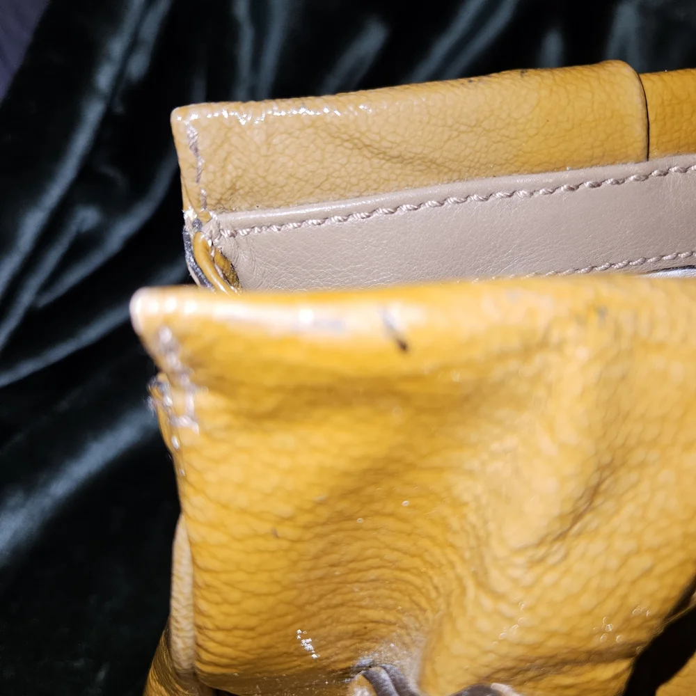 Salvatore Ferragamo Tan Leather Satchel with Structured Design - Picture 7 of 7